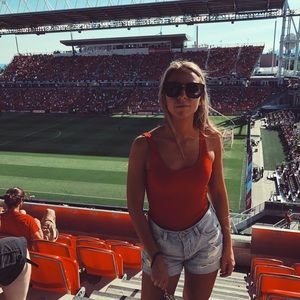 Meet your Posher, Daniela